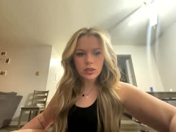female cam girl maeveraes image #4057461