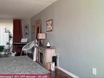 female cam girl bloomyogi image #2412665