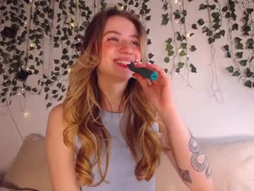 female cam girl lillpio image #3193806