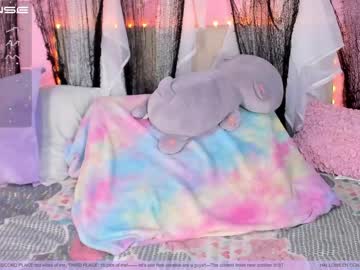 female cam girl little_effy18 image #2921295