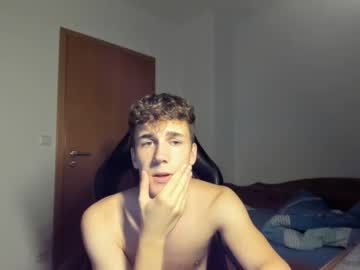 female cam man justanormaldick69 image #2369596