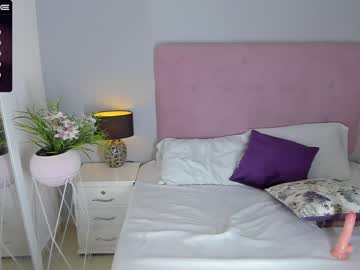 female cam girl caterinezapataa image #2379592