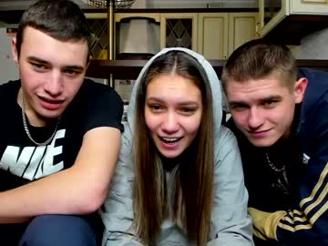 female cam couple family_intrigue image #692597