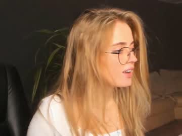 female cam girl linellali image #2790480