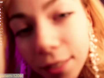 female cam girl emelywood_ image #3510353