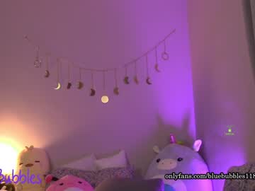 female cam girl blue_bubbles118 image #2914925