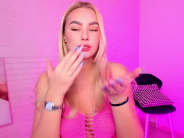 female cam girl 8a8y_nura image #1143155