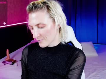 female cam girl eva__blonde image #2115256