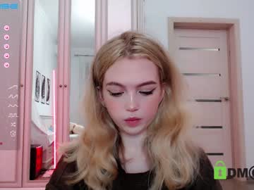 female cam girl small_blondee image #3425510