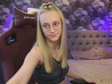 female cam girl angeellina image #2739874
