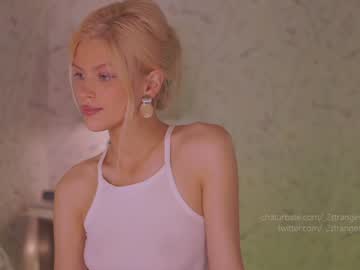 female cam girl _2strangers image #2469992