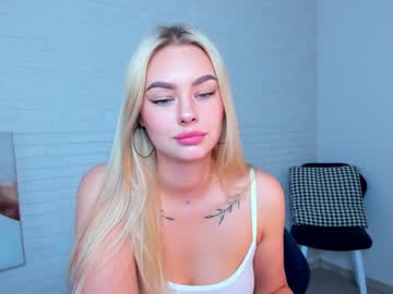 female cam girl 8a8y_nura image #1747484