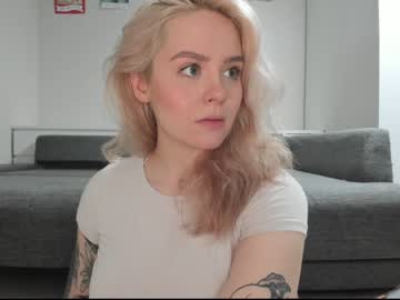female cam girl honey_sunshine image #2110791