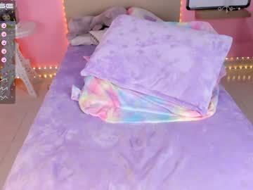 female cam girl little_effy18 image #2455786