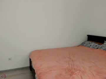 female cam couple mia_n_harry image #3012937