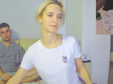 female cam couple mr_mrs_di image #1019373