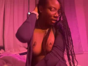 female cam couple merlinnmisty image #4044358