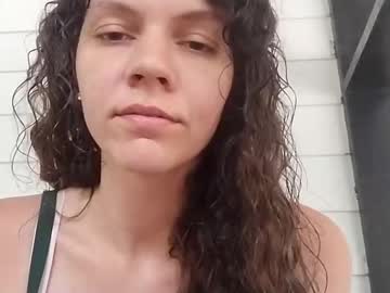 female cam girl honeyhive_4u image #4006809