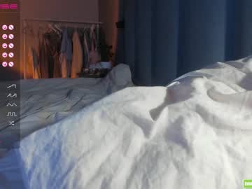 female cam girl hee_jin image #2768701