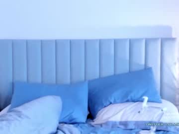 female cam girl jillikins image #2127219