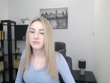 female cam girl little_e_mily image #1240825