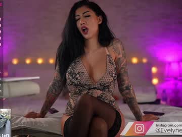 female cam girl evelyne92 image #1456435
