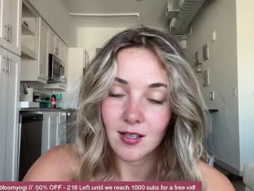 female cam girl bloomyogi image #2762166