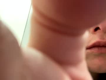 lilsuhhornyho  female  webcam