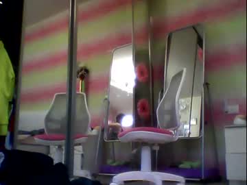female cam girl emmika_ image #1368687
