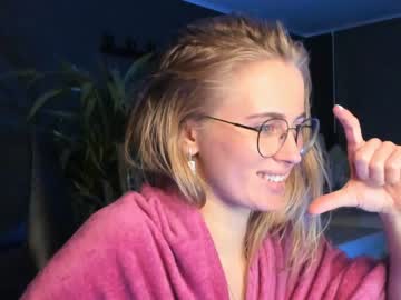 female cam girl linellali image #2856544
