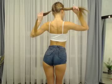female cam girl teonasafina__ image #3522164