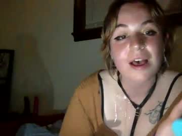 female cam girl kissingrivers image #4004869