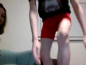 female cam couple leojamie image #770907