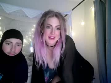 female cam couple siriandstevejobs image #3973713