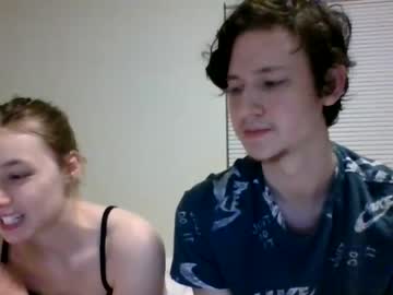 female cam couple leojamie image #569091