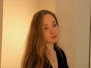 female cam girl cutie_boom image #3917605