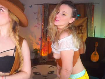 female cam girl juicyandthepussyblvd image #3553417