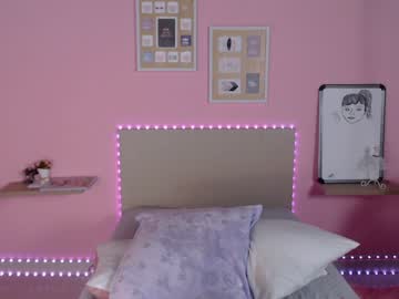 female cam girl little_effy18 image #624614