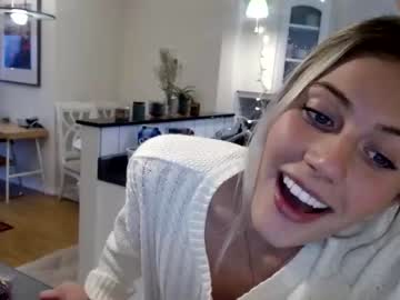 female cam girl bambis_honeypot image #890452