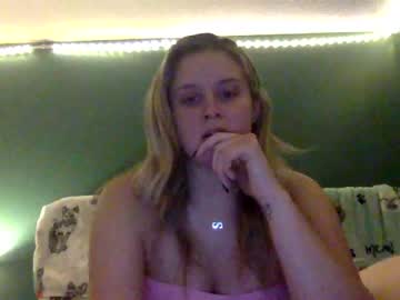 female cam girl _savannahcat_ image #812578