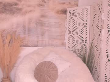 female cam girl yourmidnightcoffee image #3423563