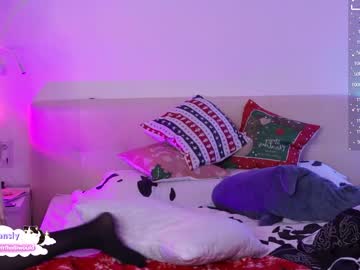 female cam girl holliwould_ image #3392624