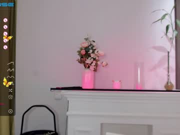 female cam girl small_blondee image #2840178