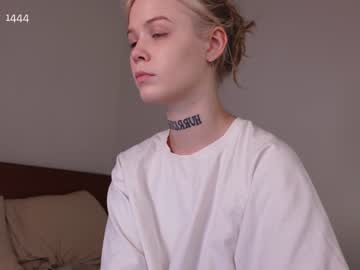 female cam girl tendertainted image #2669304