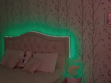 female cam girl killer_face image #290317