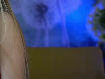 female cam couple kira0541 image #3182492