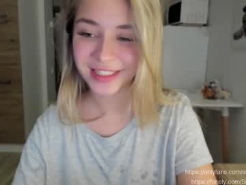 female cam girl sun_shine_baby image #2125319