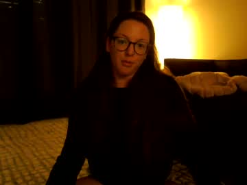 female cam girl ladylunchables image #2406800