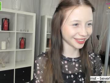 female cam couple beverlyvega image #3737391