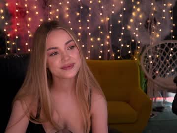 female cam couple kira0541 image #3393327